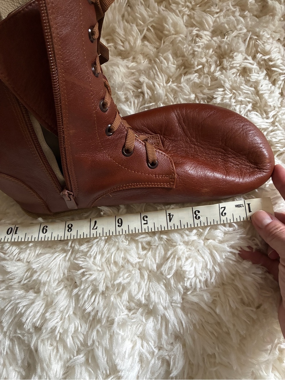 Beautiful lace-up & side-zip leather boots - Picture 6 of 8